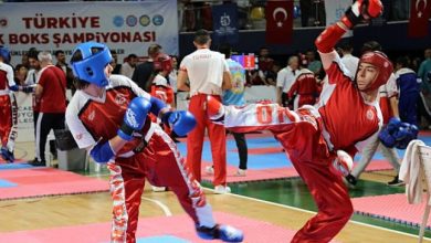Kick Boks'un şampiyonları Kocaeli'de vitrine çıktı